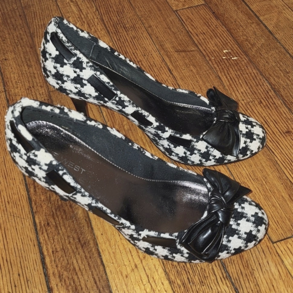 NineWest Houndshooth Elitist Society Girl Heels